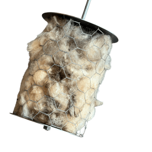 Hanger met Nestmateriaal – 100% Schapenwol