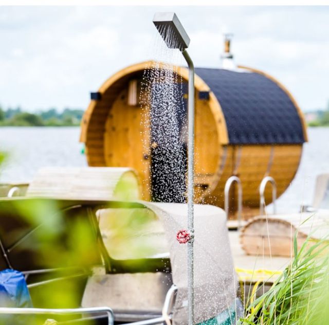 Stijlvol, roestvrij & verfrissend💦

Genieten van de buitenlucht én een verfrissende douche?

Onze RVS buitendouche is perfect voor in de tuin!
💧Eenvoudig aan te sluiten op je tuinslang
💧Gardena koppeling
💧Verkrijgbaar in zwart en rvs
💧Wil je ook warm water? Sluit ’m aan op een boiler.

https://www.tuinhaard.com/shop/magma-buitenkraan-en-buitendouche/